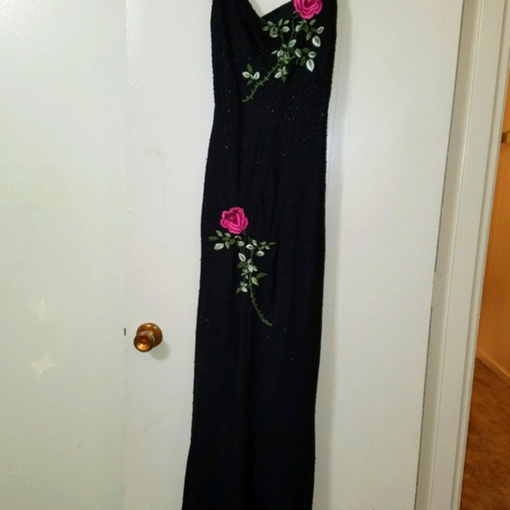 ⚘️Beaded/Embroidered formal dress⚘️